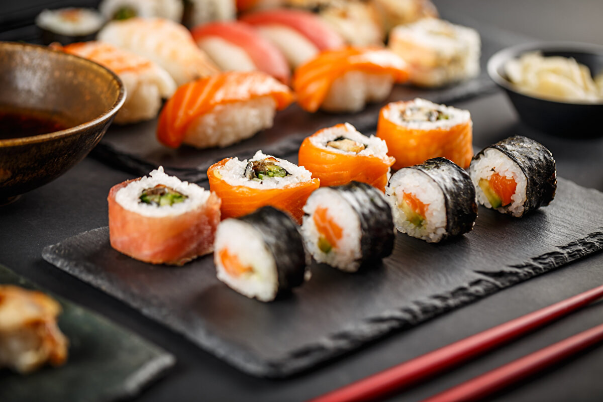 2. Sushi (Japonya)<br>