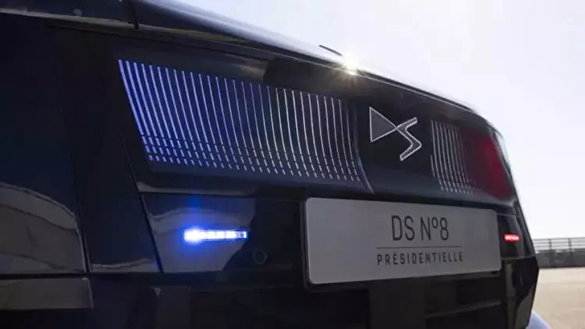 Tamamen elektrikli altyapıya sahip Presidential DS No8, ACC (Automotive Cells Company) üretimi batarya sistemiyle donatıldı.