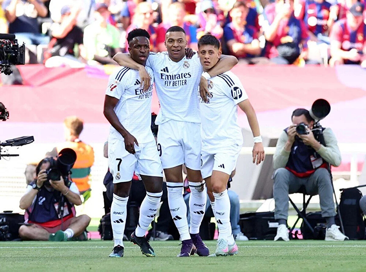 Real Madrid'de milli futbolcu Arda Güler, ilk 11'de başladığı maçta 45 dakika sahada kaldı ve ikinci yarının başında yerini Brahim Diaz'a bıraktı.