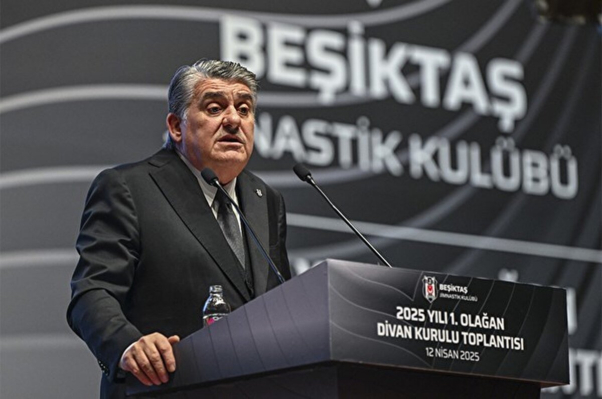 "Sözlerime en büyük destekçim eşime ve her zamana yanımda olan çocuklarıma çok teşekkür ederek başlamak istiyorum."