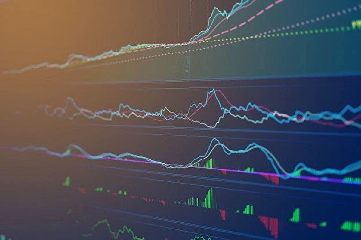 2025 yılı ilk çeyrek bilançolarının açıklanmasıyla birlikte Borsa İstanbul’daki şirketler için aracı kurumların hedef fiyat raporları güncellenmeye başladı. Finansal tablolar açıklandıkça bazı hisselerde yukarı, bazı hisselerde ise aşağı yönlü revizyonlar yapıldı. Bazı kurumlar önceki tahminlerini korurken, bazıları bilanço sonuçlarına göre ciddi değişikliklere gitti.<br><br>İşte hedef fiyat açıklanan hisseler…