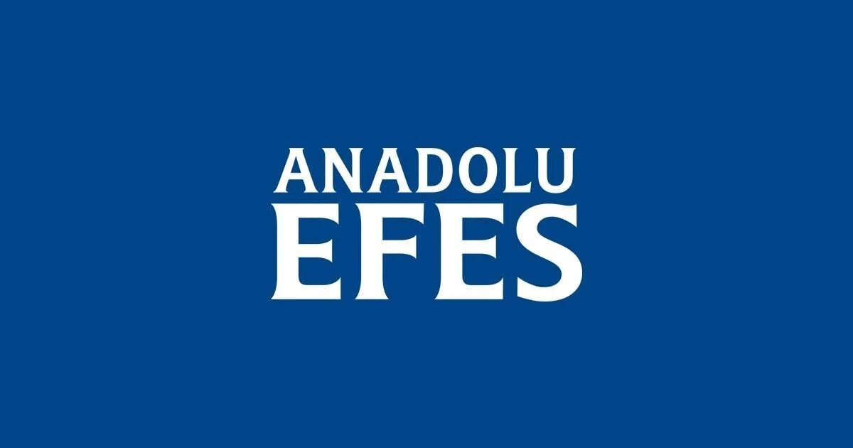 Anadolu Efes (AEFES) Hisse Hedef Fiyat Güncellemesi<br>Aracı KurumHedef FiyatTavsiyeDeğişim<br>Garanti BBVA Yatırım226,9 TLEndeks paralel getiriDeğiştirmedi<br>