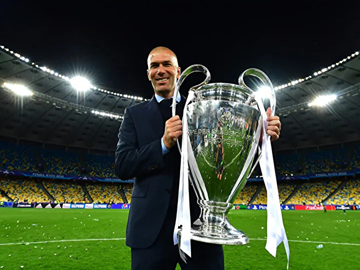 "Fenerbahçe'de Jose Mourinho'nun yerine Zinedine Zidane söylentisi var."