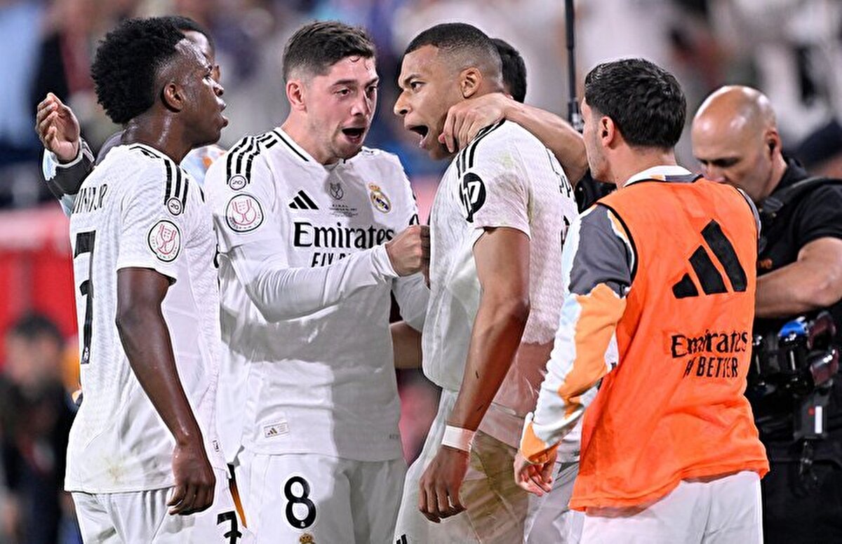 Yıldız futbolcunun yeni kontratından toplamda 100 milyon Euro kazanacağı ve sezonluk 20 milyon Euro ile takımın en çok kazanan ismi olacağı ifade edildi.