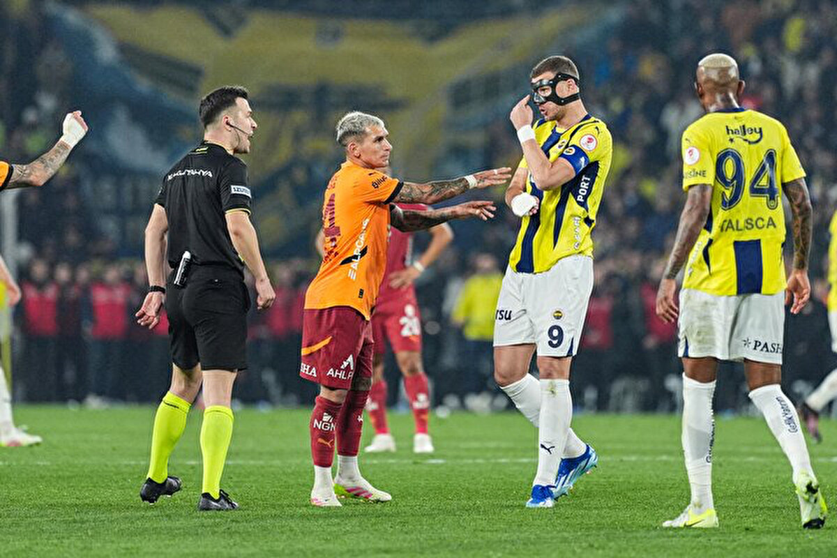 Cihan Aydın'ın Galatasaraylı olduğunu öne süren bazı futbolseverler, atamayı yanlış buldu ve çeşitli eleştirilerde bulundular.<br>