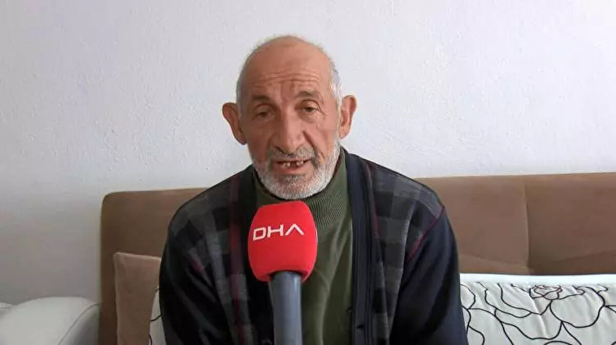 "YETER Kİ BU ÇOCUĞUN AİLESİ BULUNSUN"<br><br>Çocukları olmadığı için Sefa Ünal'ı evlatlık aldıklarını ve 21 yıl boyunca bu gerçeği sakladıklarını söyleyen Mülazım Ünal, tek amaçlarının oğullarının biyolojik ailesini bulmak olduğunu belirterek, şöyle konuştu: <br><br> <br><br>"Şu anda biz de sadece Sefa'nın annesini, babasını araştırıyoruz. İnşallah buluruz. Nerede olduğunu bilenler de bize tam ve doğru dürüst cevap vermiyor. ‘Biz bir şey bilmiyoruz’ diyorlar. Getiren kişiler burada, birisi burada yanımızda oturuyor. Biz bunları mahkemeye verdiğimiz halde, bize yine de tekrardan takipsizlik geliyor. Yeniden 2'nci kez takipsizlik geldi. Bu çocuk onu bize getirenlerle karşı karşıya gelir de kavga ederse, biz ne yaparız. Bundan sonra da kendi çözümümüzü, kendimiz üretmeye başladık. Bu çocuğun tabii annesini babasını bulan kişilere de içimizden gelerek, 2 tane bilezik vermeyi düşünüyoruz. Yeter ki bu çocuğun annesi, babası bulunsun. Bu çocuk da mağdur olmasın."<br><br>