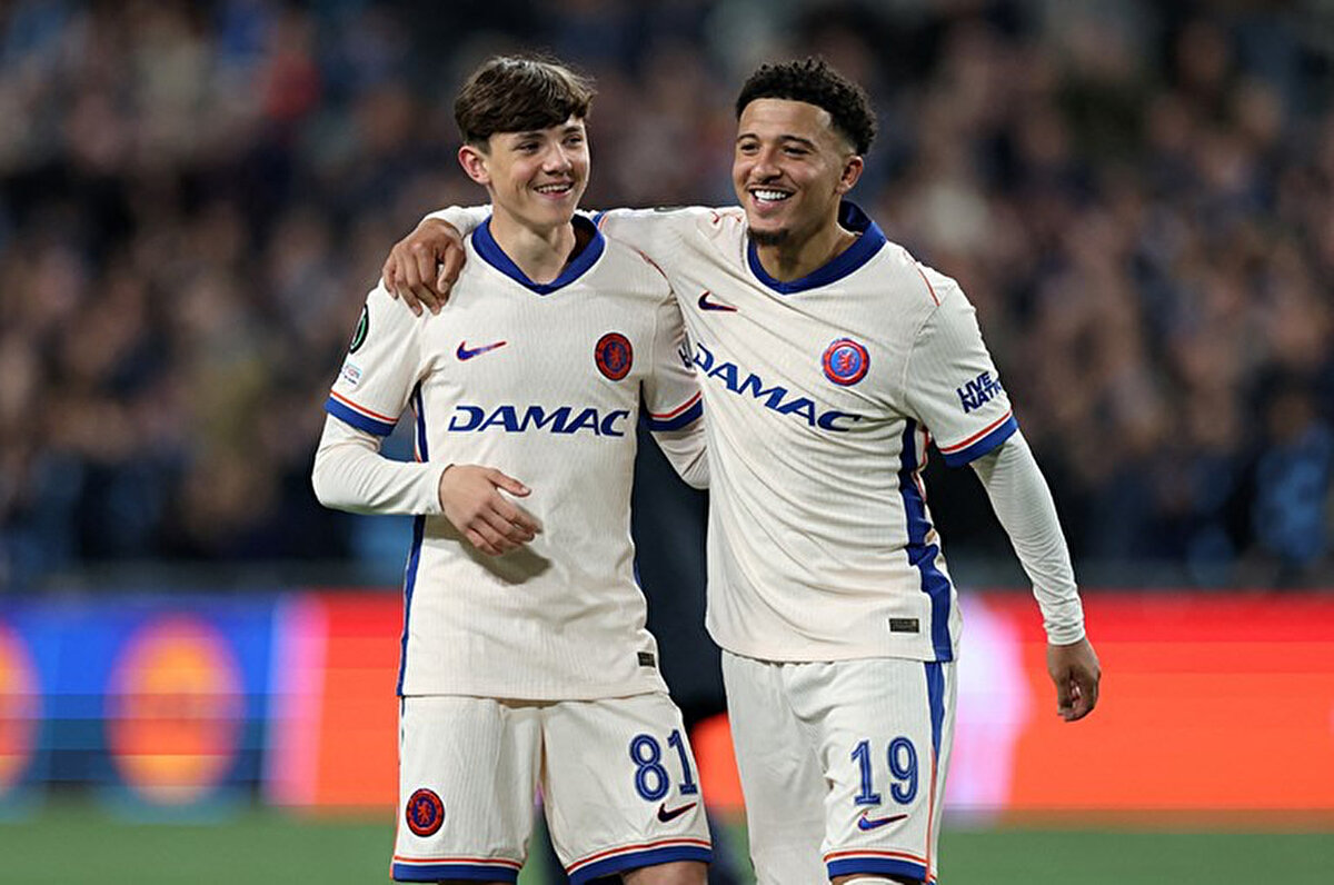 Milliyet'in İngiliz basınına dayandırdığı habere göre Fenerbahçe, Jadon Sancho'nun peşinde.<br>