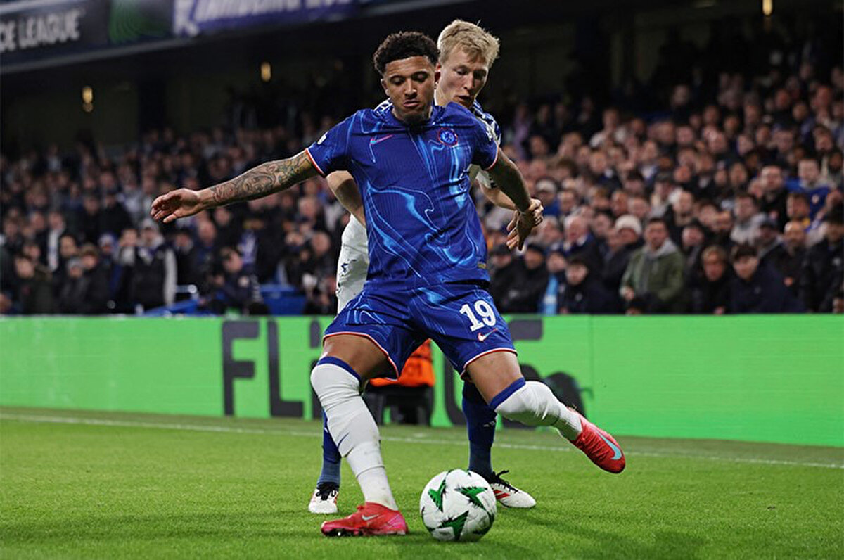 Bu sezon 40 maça çıkıp 2335 dakika sahada kalan Jadon Sancho, 4 gol ve 10 asistlik istatistik yakaladı.<br>