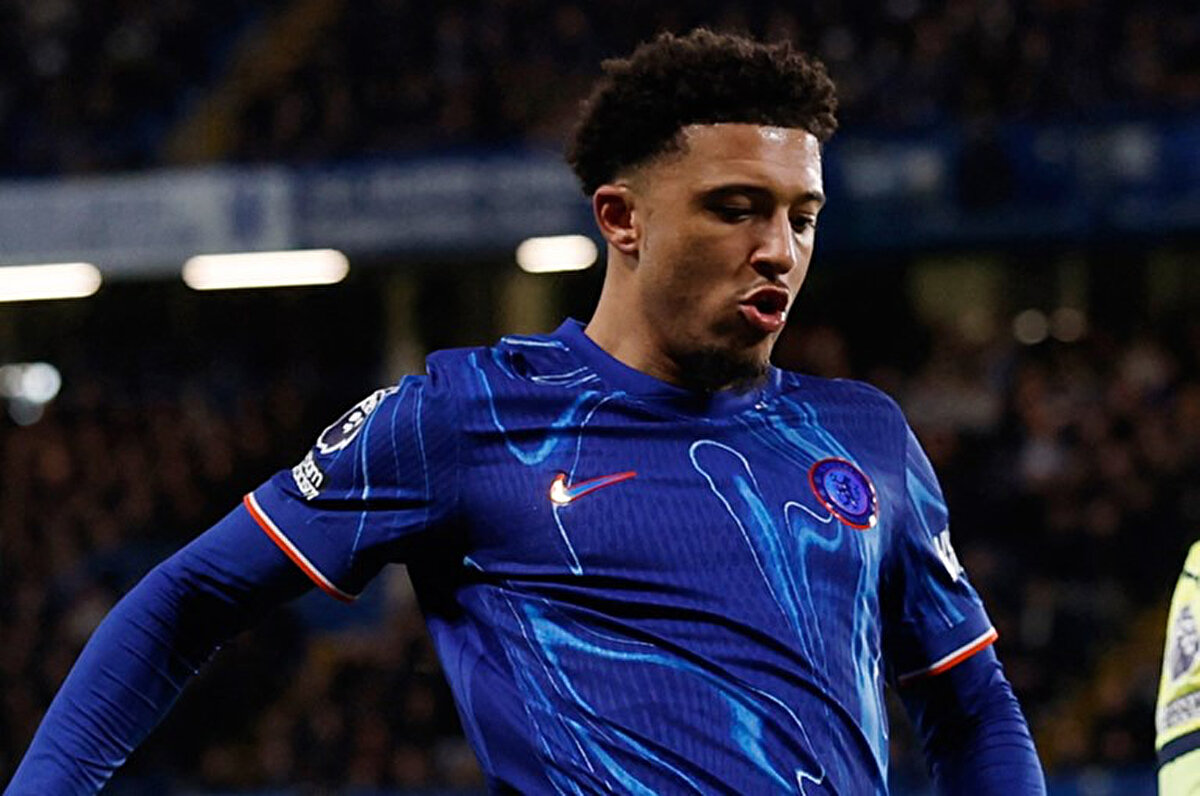 Bonservisi Manchester United'da olan Jadon Sancho için Kırmızı Şeytanlar, Borussia Dortmund'a 85 milyon euro ödeme yapmıştı.<br>