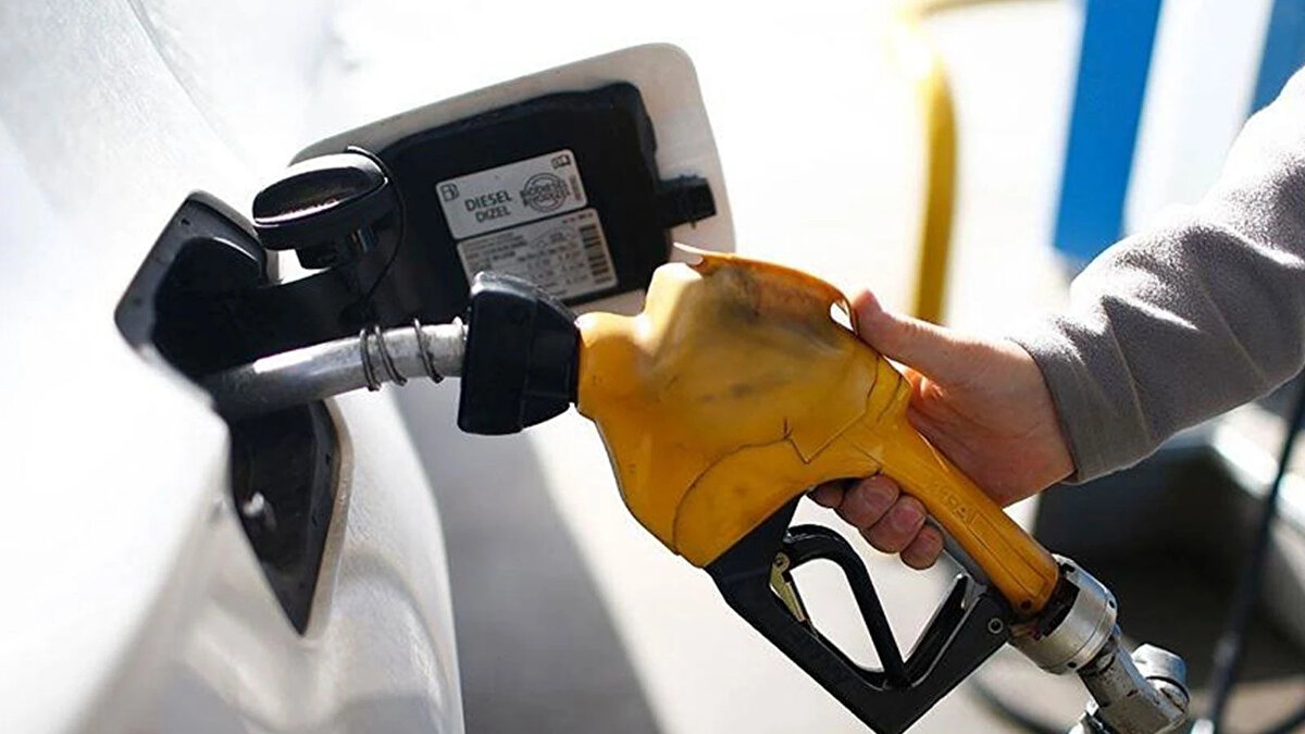 Ankara akaryakıt fiyatları<br><br>Benzin litre fiyatı: 45.79 TL<br><br>Motorin litre fiyatı: 44,91 TL<br><br>LPG litre fiyatı: 27.29 TL