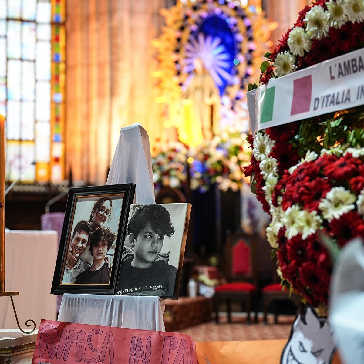 Tehdit mesajları iddianamede yer aldı<br><br>E.K.’nin Umutcan Baba isimli kişinin fotoğraflarını paylaşarak, "Cezaevi acıdır meyvesi tatlıdır sabretmekte aslanın.., aslan kardeşim sen de istemezdin böyle olsun" şeklinde paylaşımda bulunduğu, A.D.’nin elbet aslan kardeşim benim" şeklinde yorum yaptığı, H.E.A.’nın ise, "Gülüşüne kurban elbet " şeklinde paylaşımda bulunduğu, K.G.’nin ise sanık hakkında yapılan paylaşımın altına "Elbet aslan kardeşim benim" şeklinde yorum yaptığının tespit edildiğine de iddianamede yer verildi.