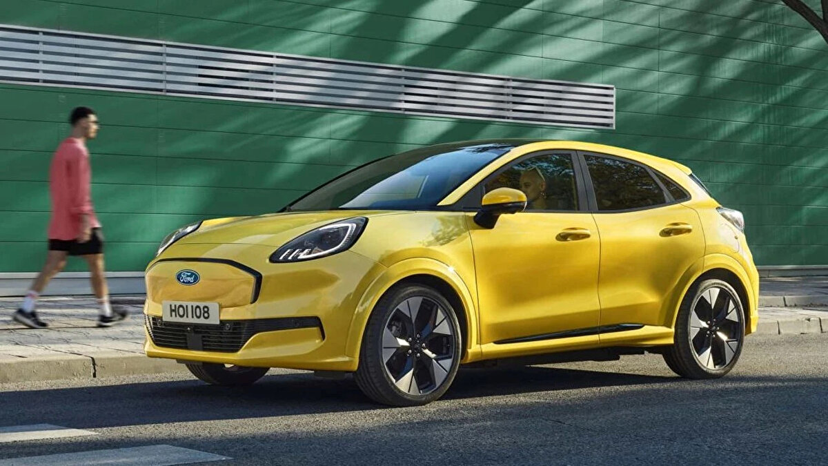 ABD merkezli otomobil üreticisi Ford, yıllardır sektörde adından söz ettiren markalardan biri. Son dönemde elektrikli otomobiller popüler hale gelirken, Ford da tıpkı diğer rakipleri gibi bu alanda yenilikçi adımlar atıyor.<br><br>