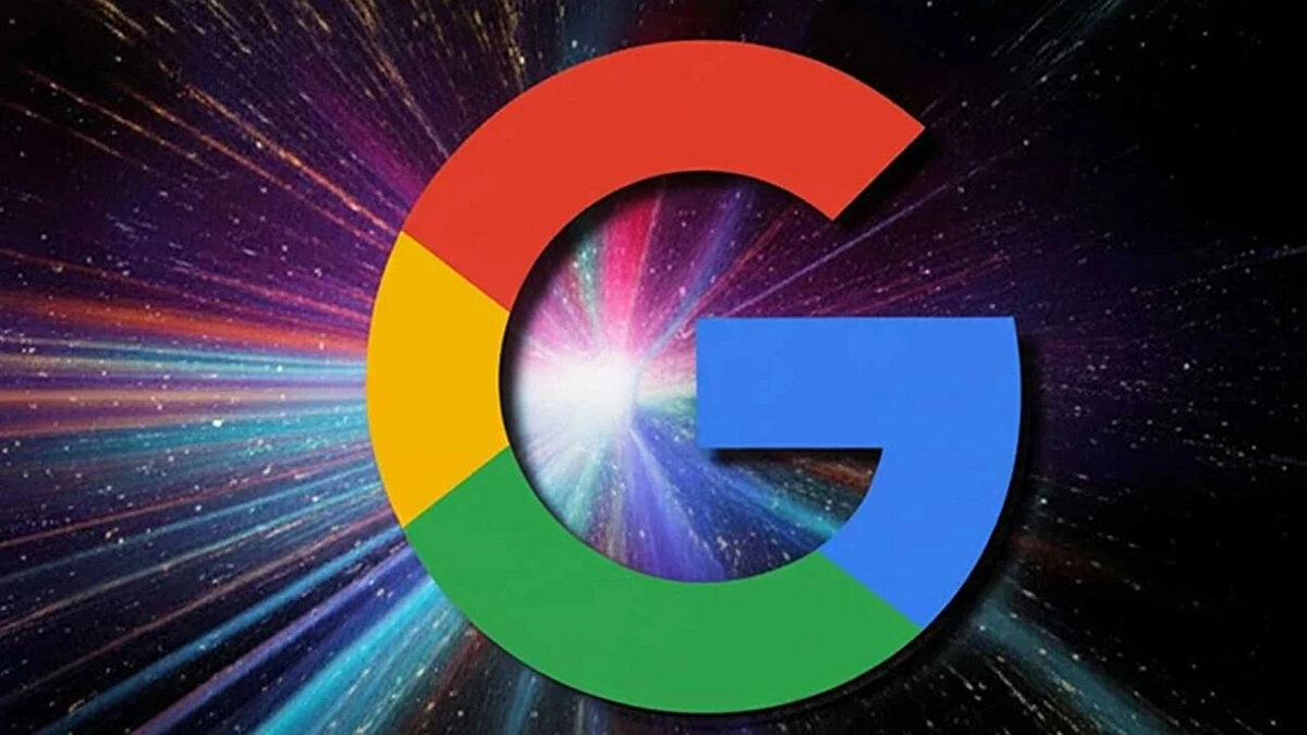 Göze çok çarpmasa da Google, sessiz sedasız logosunu biraz daha renklendirerek değiştirdi. 2015’te Product Sans yazı tipine geçilmesiyle büyük bir logo dönüşümüne imza atan teknoloji devi, o dönem mavi arka plan üzerine küçük beyaz "g" harfini terk ederek bugün hâlâ kullanılan dairesel çok renkli "G" simgesine geçmişti. Fakat artık bu simge de evrim geçiriyor.<br><br>