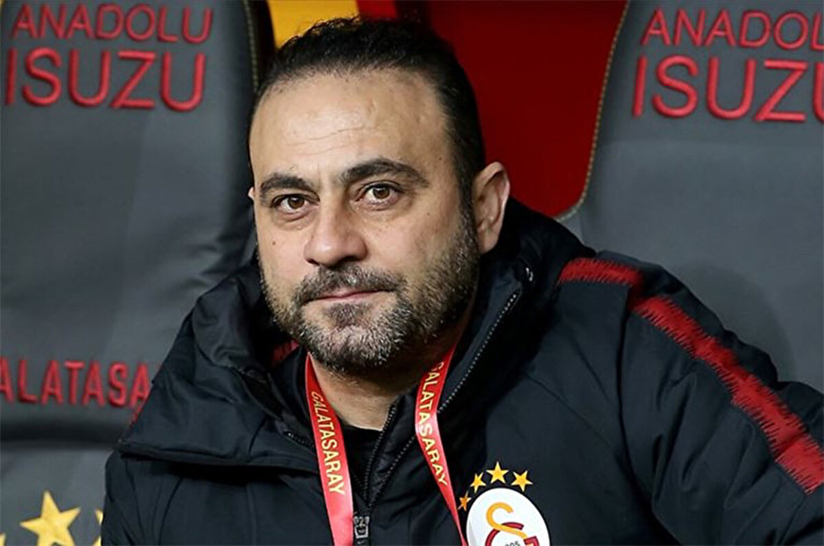 Benim görüşüm; Galatasaray'a zarar veren bazı kişiler var. Her maçtan sonra açıklama yapan... Her maçtan sonra Fenerbahçe'nin lige sarılmasını sağlayan saçma sapan işler oluyor. 'Senin devreye girmen önemli olur' dedim. 'Oraya uğrayacağım' dedi.<br>