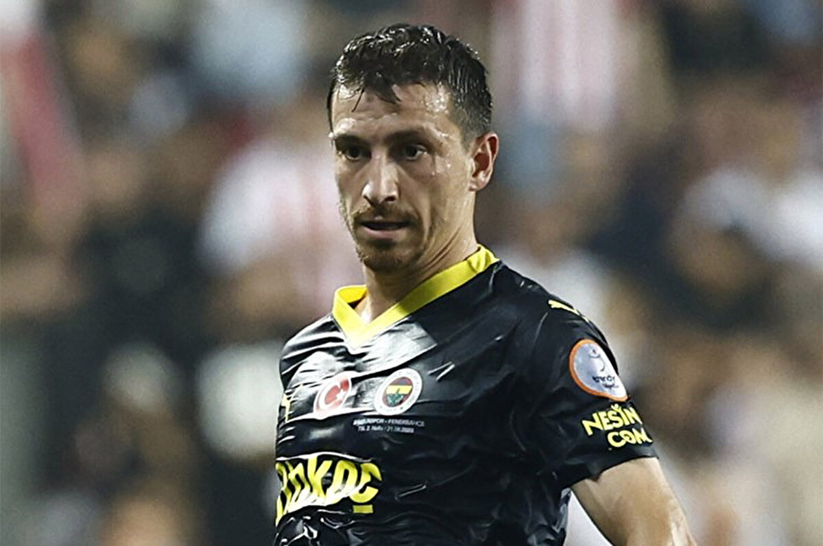 Şimdi sağlık durumu günden güne düzeliyor. En kısa süre içinde bu şanssız olayı atlatıp futbola dönmesini bekliyoruz."<br>