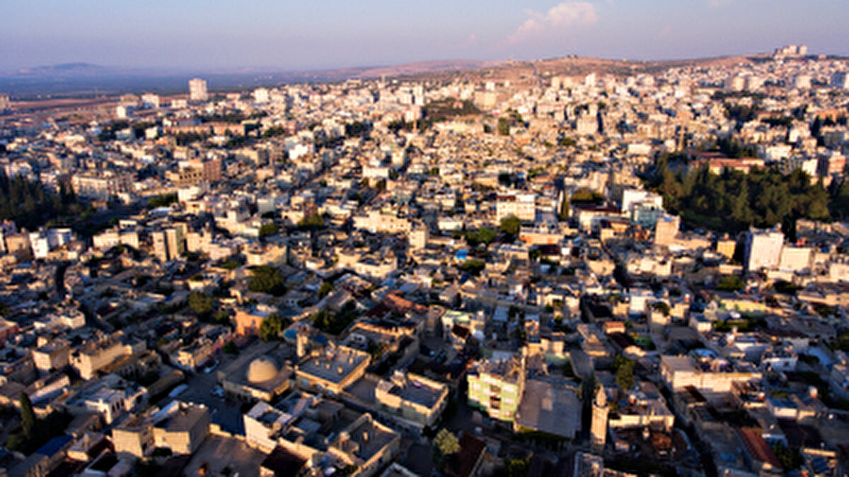 En düşük kiralı iller<br><br>Nisan ayında ortalama kira bedelinin en düşük olduğu iller ise şöyle:<br><br>- Kilis: 10.000 TL<br>- Muş: 10.500 TL<br>- Kars, Burdur, Aksaray: 11.000 TL<br>- Karaman, Yozgat: 11.500 TL<br>- Mardin, Siirt, Bitlis, Bingöl, Bayburt, Isparta, Karabük: 12.000 TL<br>- Düzce: 12.500 TL