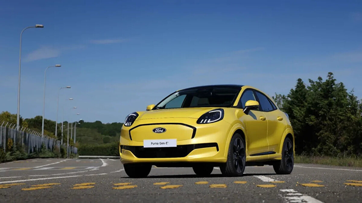 Araç yelpazesini 5 yeni elektrikli araçla genişleten Ford Türkiye, bu lansmanla elektrikli araç pazarında hem hafif ticari hem de binek araçlarıyla öne çıkacağının ipucunu vermiş oldu.