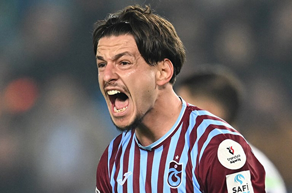 Trabzonspor'da 3 eksik<br><br>Trabzonspor'da Galatasaray maçı öncesinde 3 futbolcunun sakatlıkları devam ediyor. Bordo-mavililerde Hüseyin Türkmen, Enis Destan ve genç kaleci Onuralp Çevikkan'ın sakatlıkları bulunuyor.