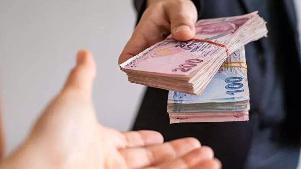 Temmuz memur maaş artış tahminine göre yeni ödeme rakamları şöyle olacak:<br><br>