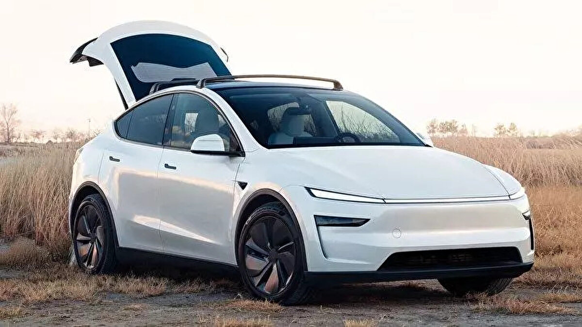 Performans ve Teknoloji:<br><br> <br><br> <br><br>İkinci nesil süspansiyon sistemi<br><br> <br><br> <br><br> <br><br>Geliştirilmiş ses yalıtımı<br><br> <br><br> <br><br> <br><br>Sekiz dış kamera ve yeni ön kamera<br><br> <br><br> <br><br> <br><br>Hızlı yazılım güncelleme altyapısı<br><br> <br><br> <br><br> <br><br>15 hoparlör + 1 subwoofer ile gelişmiş ses sistemi<br><br>