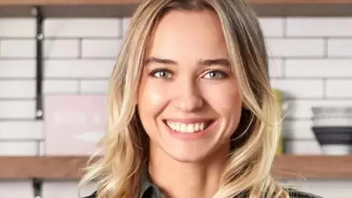 20. İdil Yazar<br>Platform: YouTube<br><br>Niş: Yeme-içme<br><br>Açıklama: Yemek tarifleri ve mutfak içerikleriyle tanınan İdil Yazar, YouTube'da etkili bir influencer olarak öne çıkmaktadır.