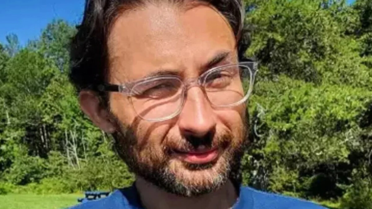 12. Barış Özcan<br>Platformlar: YouTube, Instagram<br><br>Takipçi Sayısı: YouTube'da 5 milyonun üzerinde<br><br>Niş: Eğitim, teknoloji, sanat<br><br>Açıklama: Hikaye anlatıcılığı ve bilgi dolu içerikleriyle tanınan Barış Özcan, YouTube'da büyük bir etkiye sahiptir.