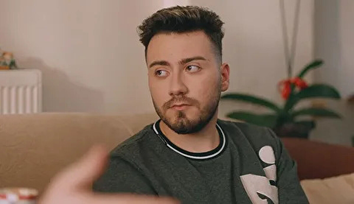 7. Enes Batur<br>Platform: YouTube<br><br>Takipçi Sayısı: 16,1 milyon<br><br>Açıklama: Türkiye'nin en çok aboneye sahip YouTuber'larından biri olan Batur, uzun zamandır aktif içerik üretmemektedir.