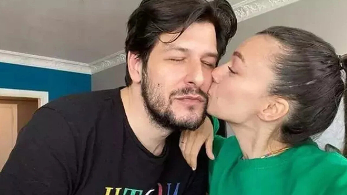 6. Ceyda Kasabalı Albayram<br>Platform: YouTube<br><br>Niş: Eğlence ve çift içerikleri<br><br>Açıklama: Eşiyle birlikte ürettikleri eğlenceli içeriklerle geniş bir izleyici kitlesine ulaşmaktadırlar.