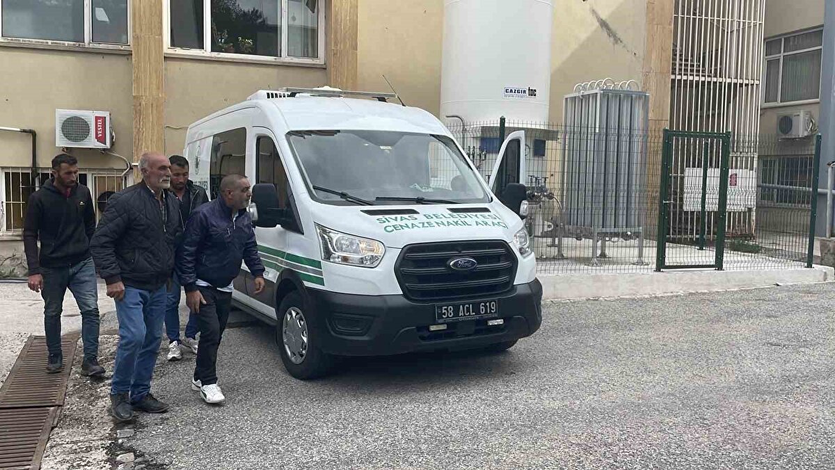 Kırım Kongo Kanamalı Ateşi (KKKA) şüphesiyle tedavi altına alınan Ç.K, doktorların tüm müdahalesine rağmen kurtarılamadı.