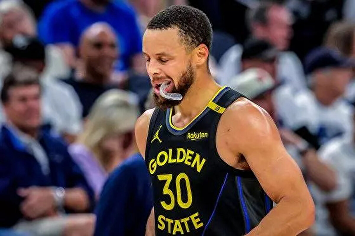 2.Stephen Curry, basketbol:<br><br> <br><br>156 milyon dolar (117,2 milyon sterlin)