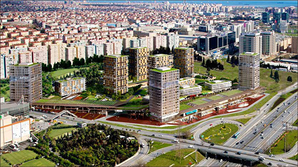 "Ticaret Bakan Yardımcımız, o gece 'Ev sahipleri de eğer bu fiyat artışının içine dahil ise bunlara ceza yazılacak.' diye sosyal medya hesabından paylaşım yaptı. Biz bunu çok olumlu gördük. Nihayetinde ertesi gün ve sonraki günlerde de suistimal eden ev sahibine 250 bin lira ceza yazıldı. İlan portallarındaki fiyat artışını gösteren ev sahibi veya emlak danışmanı her kimse mutlaka cezalar sürekli hale getirilmeli. Biz özellikle gayrimenkul sahiplerinin verdiği talimat gereği fiyatları yükseltiyoruz.