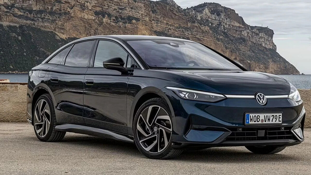 Kısa süre önce açıklamalarda bulunan Volkswagen yetkilisi, ID. çatısı altında piyasaya sürdükleri otomobillerde isim değişikliğine gidileceğini açıkladı.