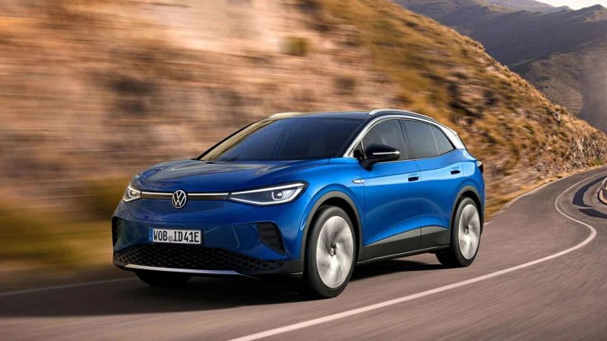 Öte yandan Volkswagen bu kapsamda, bazı klasik model adlarını elektrikli araçlarla yeniden canlandırmayı değerlendiriyor. Örneğin 2026’da piyasaya sürülmesi planlanan ID.2’nin, bu yıl 50. yaşını kutlayan Polo ismiyle satılacağı iddia edildi. 