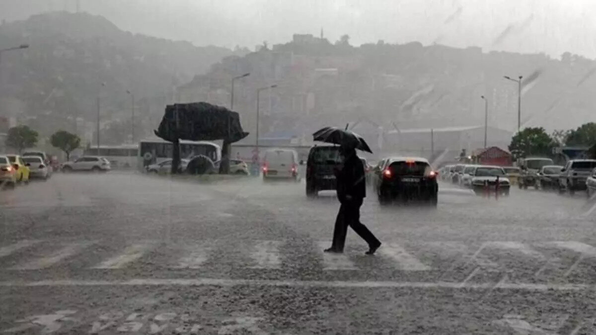 Ankara: 14°C, 27°C<br><br>Parçalı ve çok bulutlu<br><br>Çankırı: 11°C, 30°C<br><br>Parçalı ve çok bulutlu<br><br>Eskişehir: 14°C, 27°C<br><br>Parçalı ve çok bulutlu<br><br>Konya: 15°C, 30°C<br><br>Parçalı ve çok bulutlu