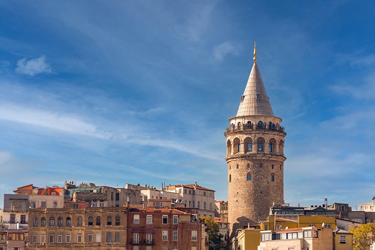 6) İstanbul Galata Kulesi: 882.407