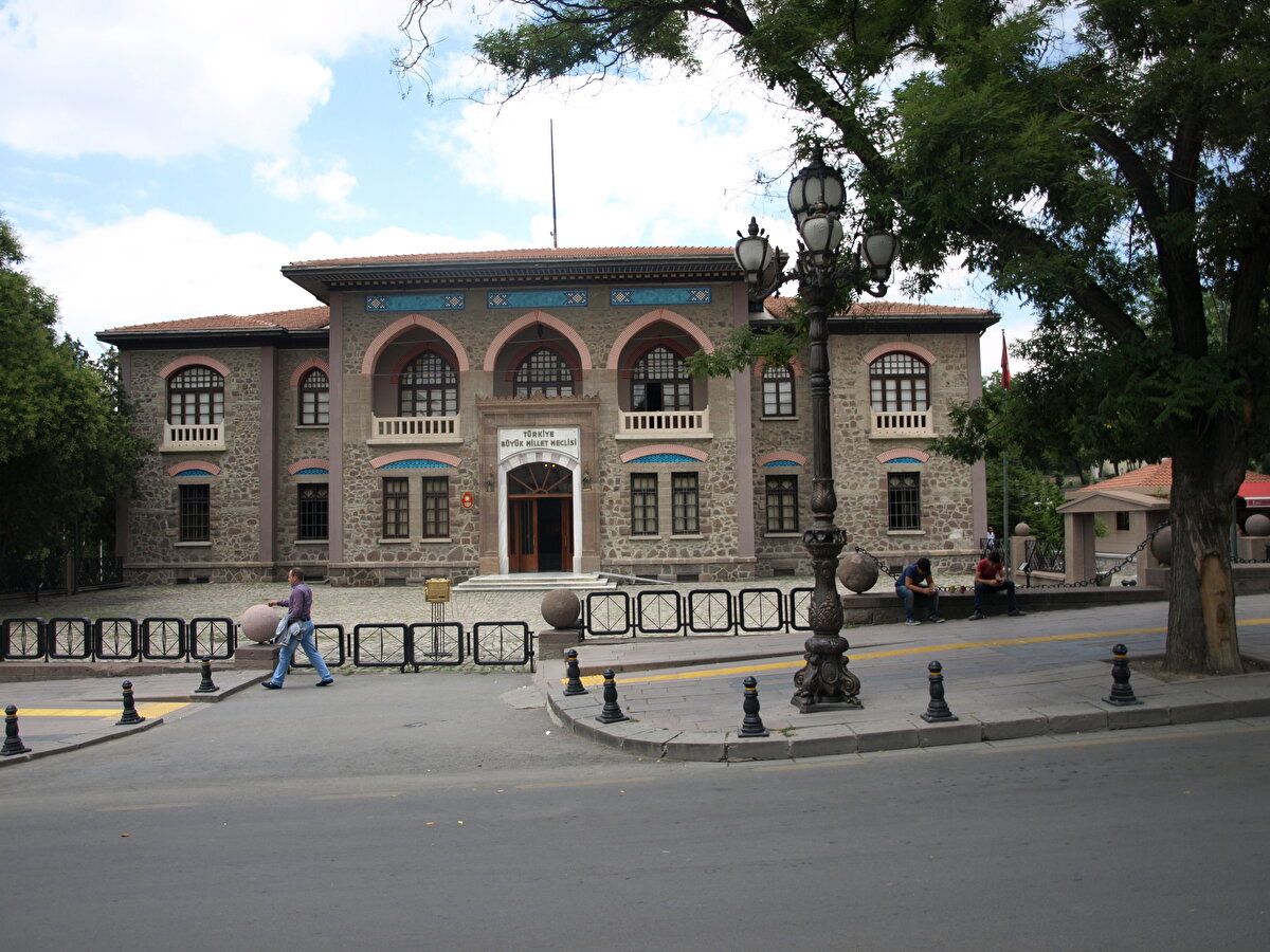 5) Ankara Cumhuriyet Müzesi: 884.277