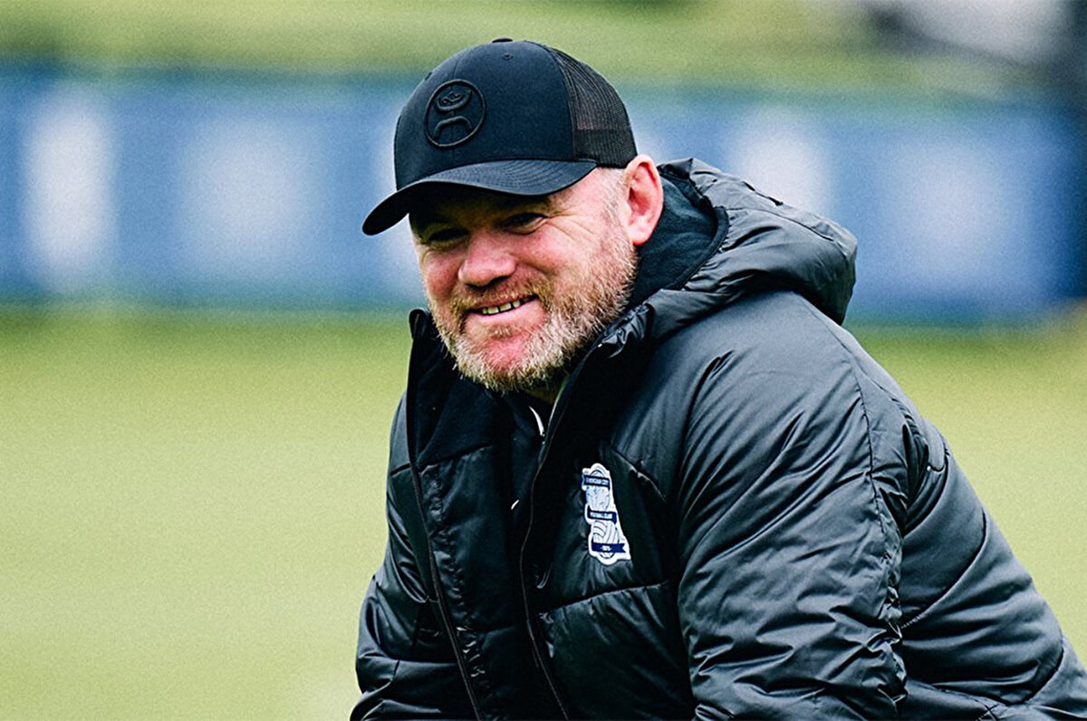 Wayne Rooney'e "Manchester United yazın kimi transfer etmeli?" diye soruldu. Efsane futbolcu Manchester United için bir liste oluşturdu. <br>