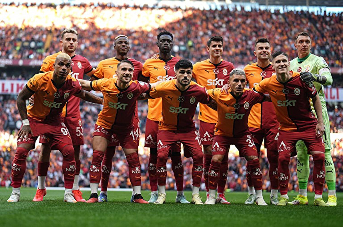 Süper Lig'in 36. haftasında Galatasaray, Rams Park'ta Kayserispor'u ağırlayacak. Okan Buruk yönetimindeki Galatasaray, rakibinden puan alması halinde ligde üst üste üçüncü, toplamda ise 25. şampiyonluğunu garantileyecek