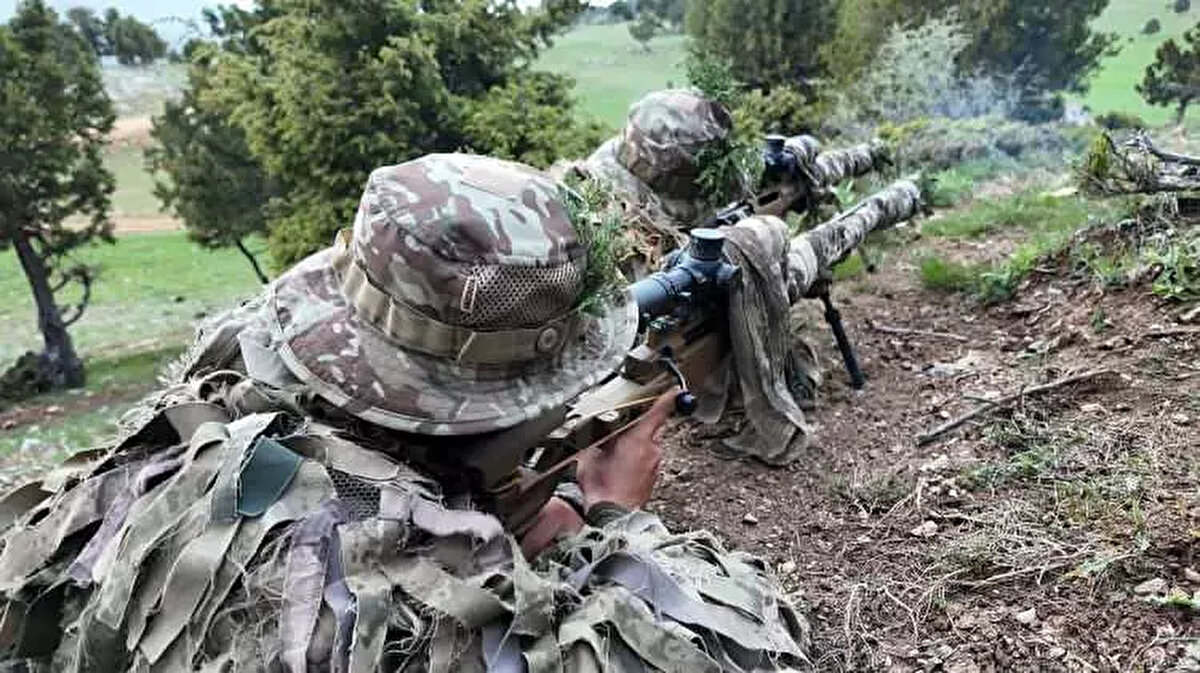 18 ÜLKEDEN 26 KESKİN NİŞANCI YER ALDI<br><br>Yarışmaya, Azerbaycan, Arnavutluk, Bahreyn, Birleşik Arap Emirlikleri, Bulgaristan, Gürcistan, İtalya, Katar, Kosova, Kuzey Kıbrıs Türk Cumhuriyeti, Libya, Özbekistan, Pakistan ve Suudi Arabistan'dan keskin nişancı timleri katıldı.