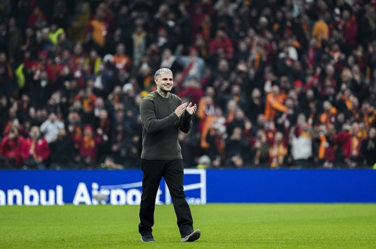 Icardi; "Bu grupla birlikte 5. yıldızı kazandığımız için çok mutluyuz. Geldiğimizde hepsini kazanmak istiyoruz demiştik. Çok iyi transferler yapıldı. İyi oyunculardan oluşan bir grubuz ve bu grupla hem ligi hem de kupayı kazanmayı başardık" dedi. <br>