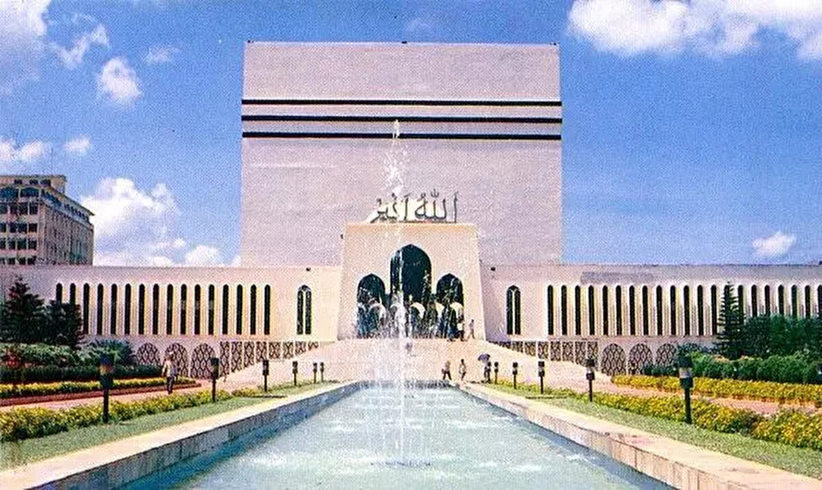 14)  BEYTÜL MUKARRAM  CAMİİ  |  42 BİN<br><br> <br><br>Bangladeş