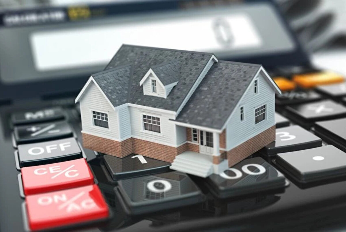 İki taksitte ödeme yapılıyor<br><br>Emlak vergisi iki taksit şeklinde ödeniyor. 2025 yılında emlak vergisi 1. taksit Mart, Nisan ve Mayıs ayı sonuna kadar ödeniyor. 1 Mart'ta başlayan ilk taksit dönemi 31 Mayıs'ta sona erecek. Verginin ikinci taksitleri ise 1-30 Kasım 2025 aralığında tahsil edilecek.