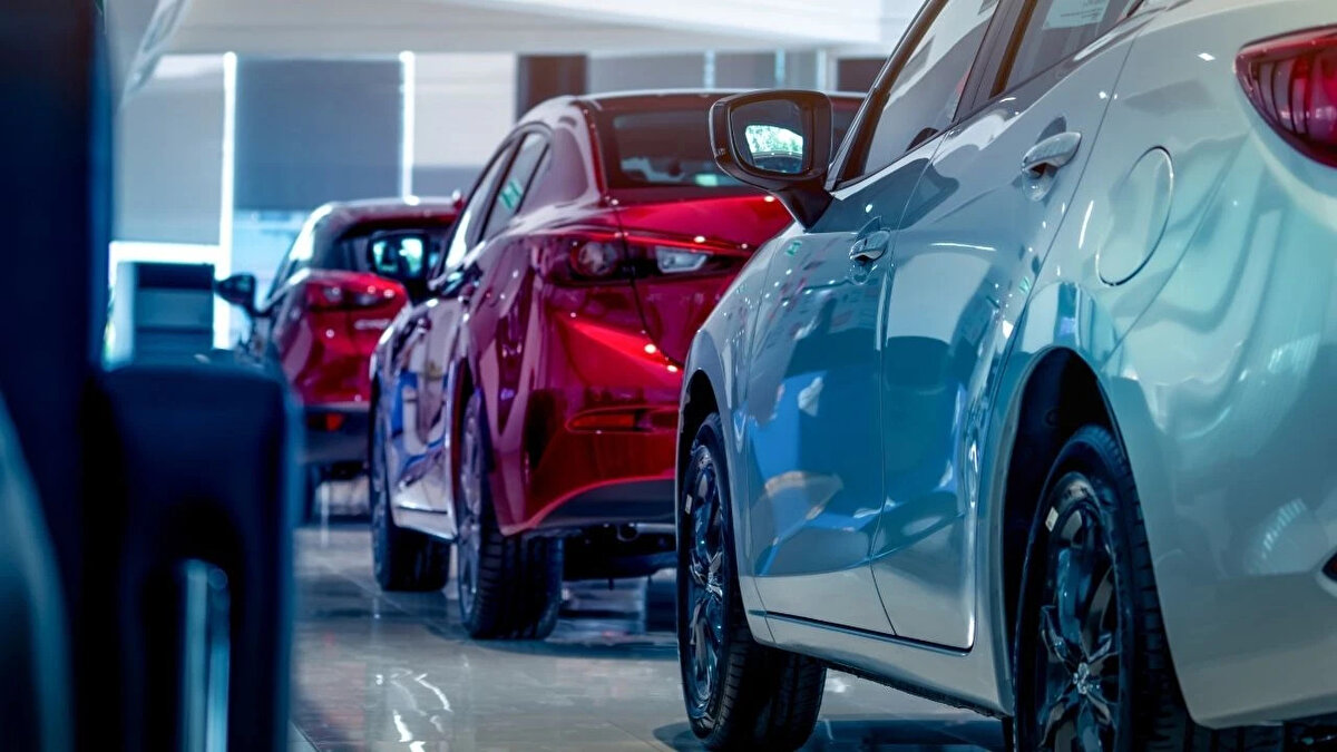 Finansal destekle birlikte pazarda hem arz hem de talep tarafında istikrar sağlanabilecek. İkinci el otomobil pazarı, hem fiyat avantajı hem de genişleyen ürün yelpazesiyle tüketiciler için fırsatlar sunmaya devam ediyor.<br><br>