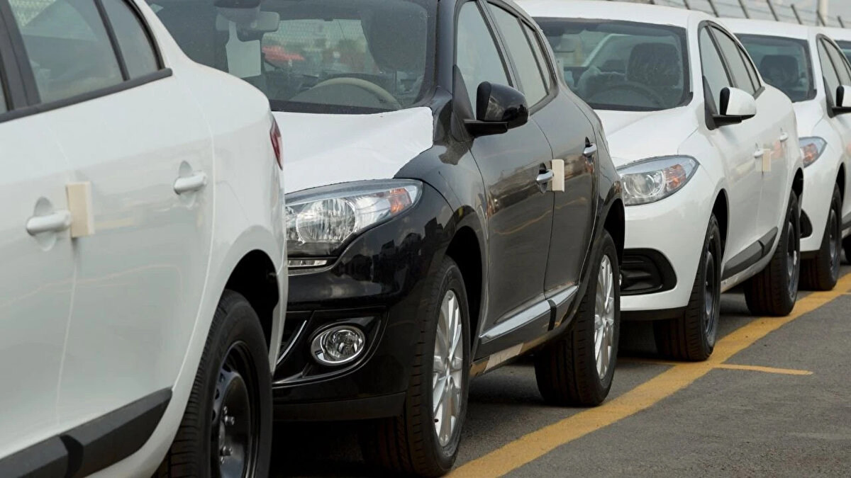 Vatandaşlarımızın otomobil ihtiyaçlarını karşılayabilmesi için krediye erişiminin kolaylaştırılması ve faiz oranlarının düşürülmesi kritik önemde bulunuyor. 