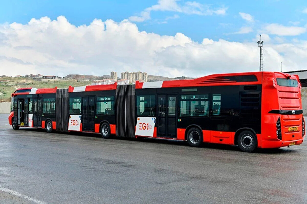 Üç güzergahta hizmet verecek<br>EGO bünyesinde hizmet vermesi planlanan metrobüsler için üç güzergahta fizibilite çalışmaları sürüyor.