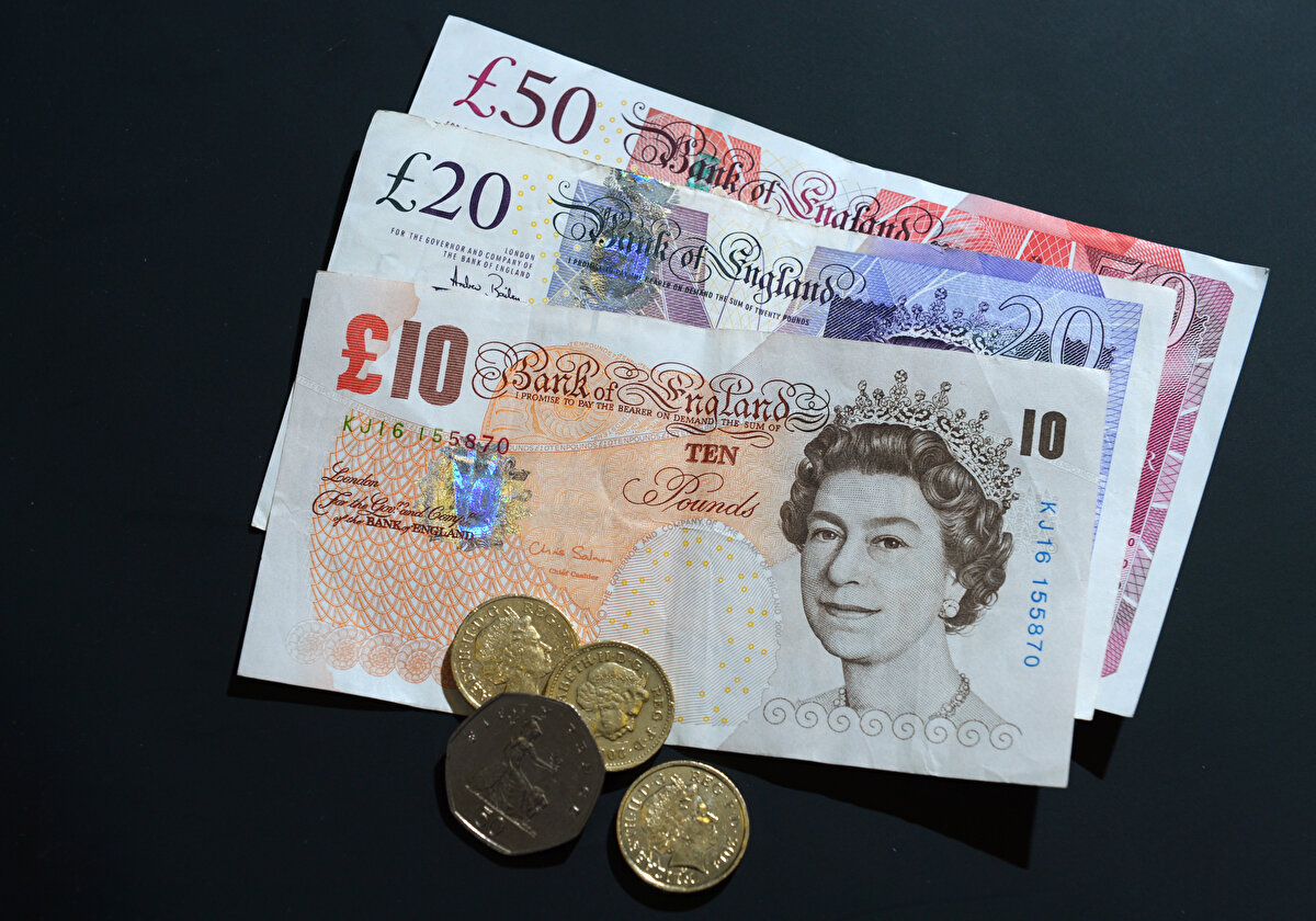 200 MİLYON STERLİK TEKLİF ETTİLER<br><br>Mastercard, yasal işlemlerin durdurulması karşılığında, sorumluluk kabul edilmeksizin 200 milyon sterlinlik bir uzlaşma teklif etti.<br><br>Bu miktar ve bireylerin ne kadar ödeme alabileceğine ilişkin diğer ayrıntılar yeni yasal belgelerde açıklandı.<br>