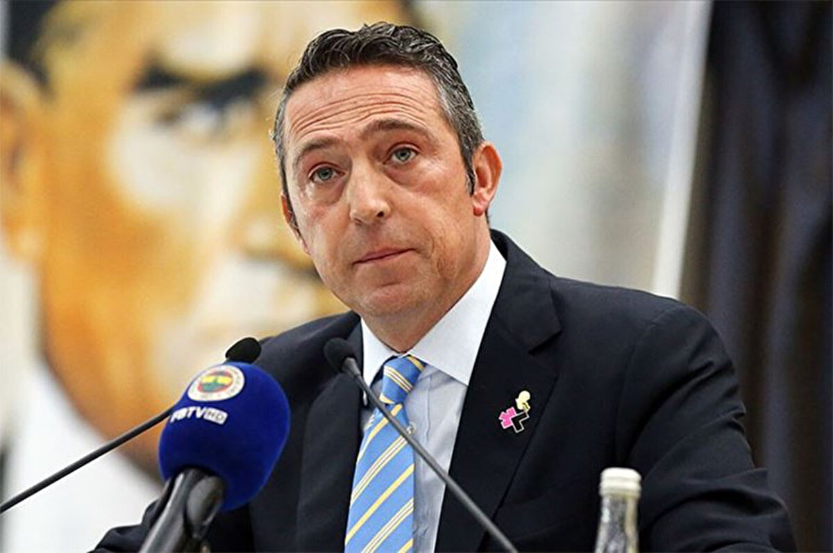 Öte yandan Fenerbahçe'de seçim için kongre üyelerinin yürüttüğü imza kampanyası da sürüyor.<br>