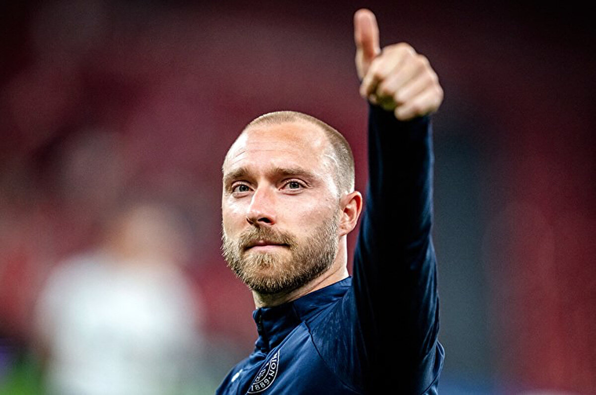 Fanatik Gazetesi'nin haberine göre; orta saha için yıldız oyuncu arayışında olan siyah beyazlılara Manchester United'da forma giyen Christian Eriksen önerildi.<br>