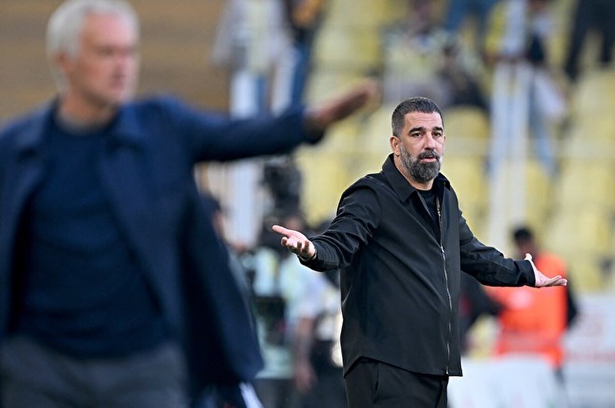 <br>Eyüpspor'un ise Albert Riera, Andrea Pirlo ve Fabio Cannavaro'yu teknik direktör adayları arasında değerlendirdiği öne sürülüyor.