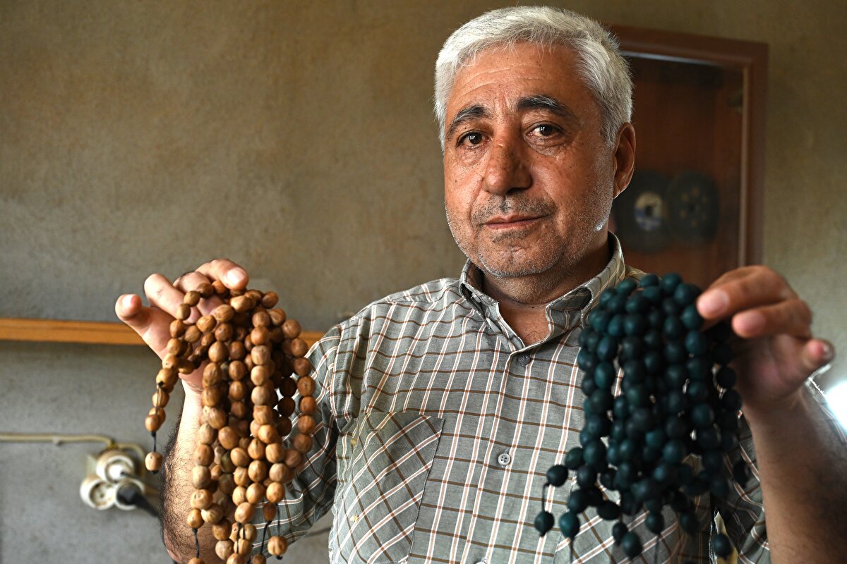 Üstünel, mesleği geleceğe taşıyacak çırak bulmakta zorluk çektiğini sözlerine ekledi.